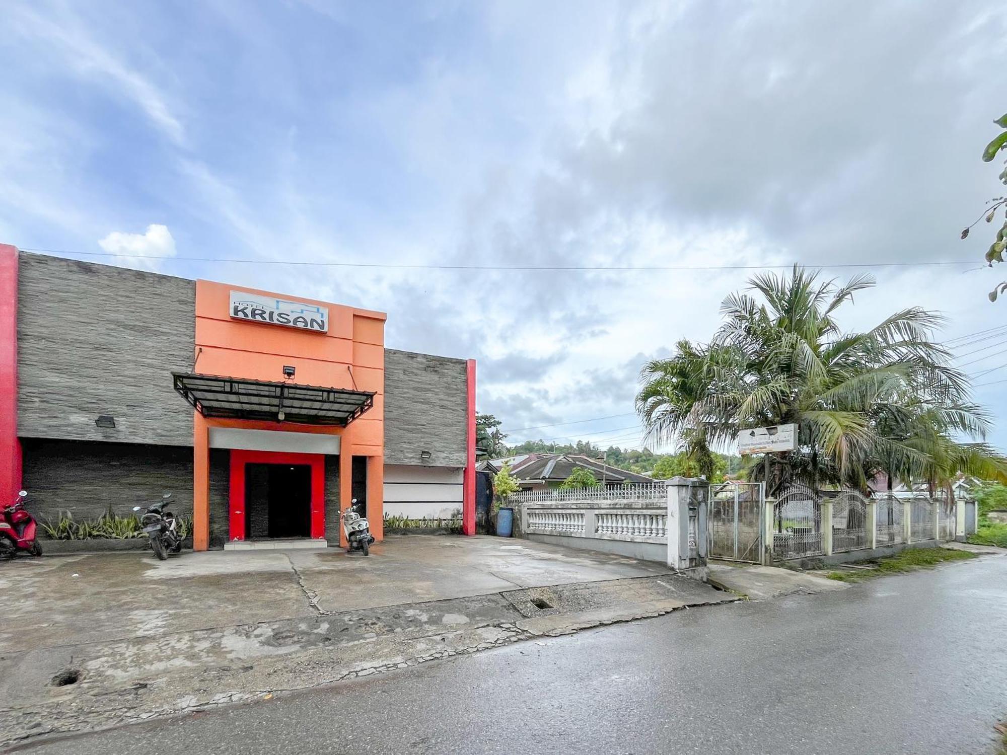 Reddoorz At Krisan Kendari Hotel Pulupanda Екстериор снимка